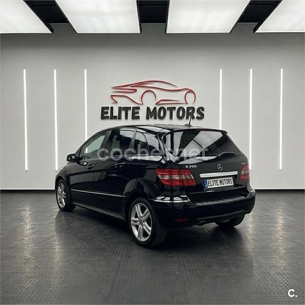 Usado Mercedes B200 140 CV (102 kW) 2009 Negro Monovolumen