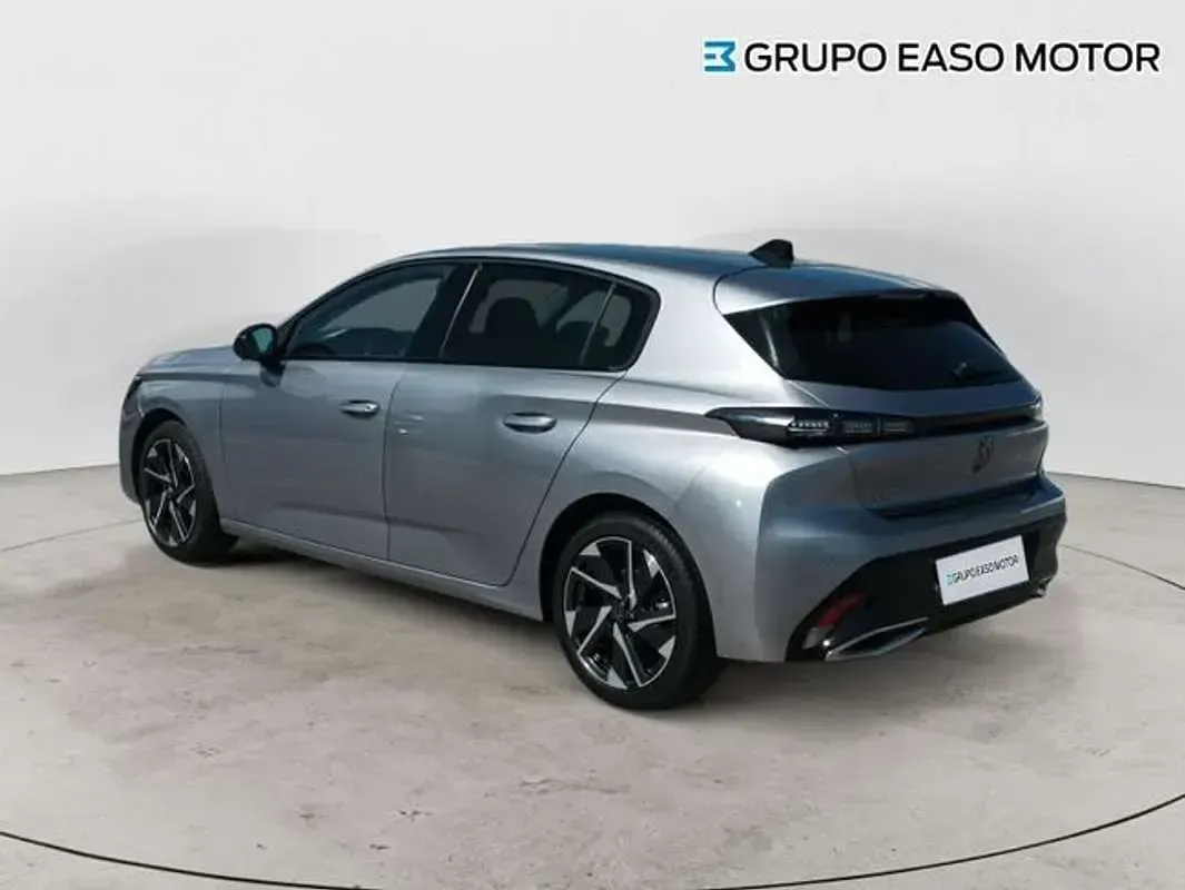 Usado Peugeot 308 Allure 131 CV (96 kW) 2024 Gris Utilitario