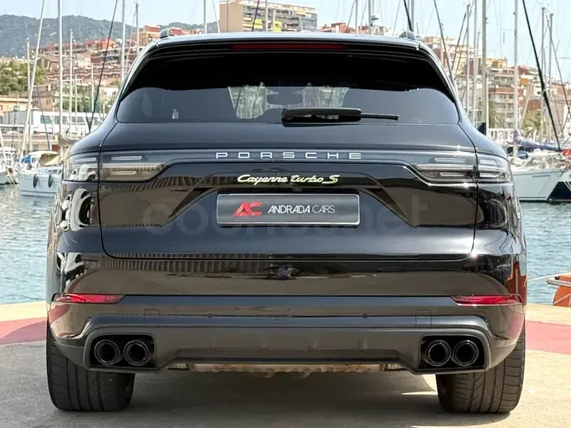 Usado Porsche Cayenne Turbo S E-Hybrid 680 CV (500 kW) 2023 Negro SUV