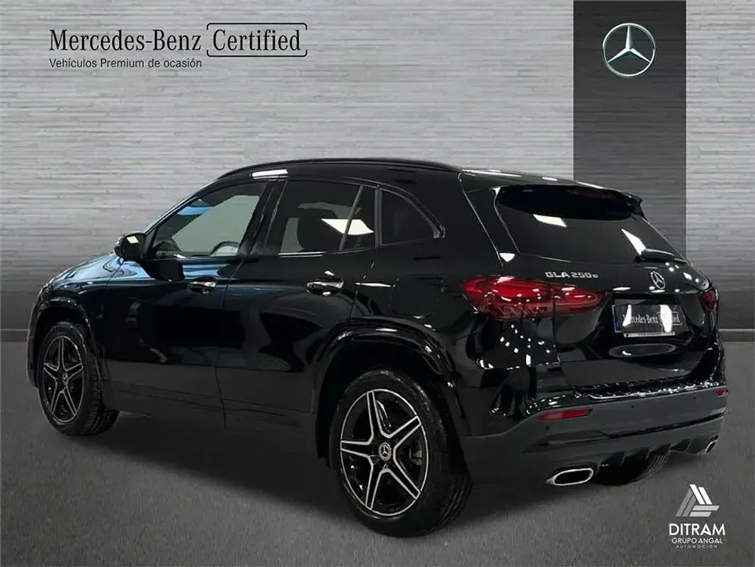 Usado Mercedes GLA250 218 CV (160 kW) 2024 SUV