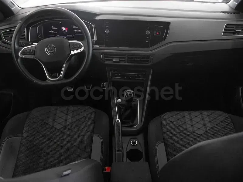 Usado VW Polo R-line 95 CV (69 kW) 2022 Blanco Utilitario