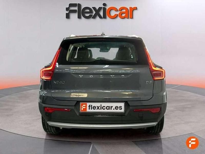 Usado Volvo XC40 150 CV (110 kW) 2019 Gris SUV
