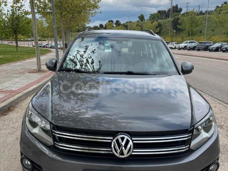 Gris / plata Usado 2015 VW Tiguan Business SUV | 13.850 € (Precio justo) - Imagen 1/4
