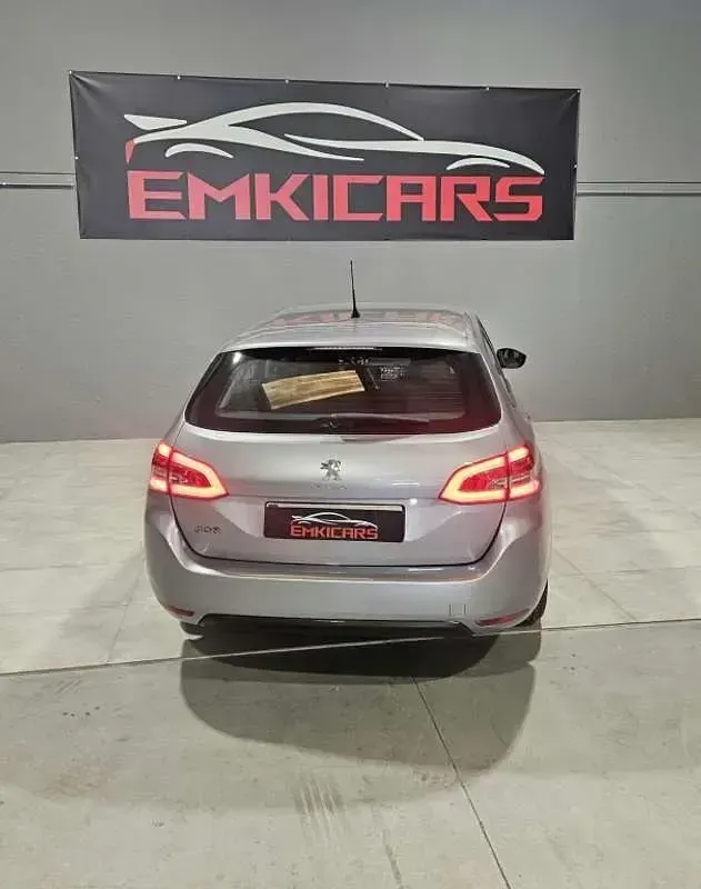 Usado Peugeot 308 Active 99 CV (72 kW) 2018 Gris Utilitario