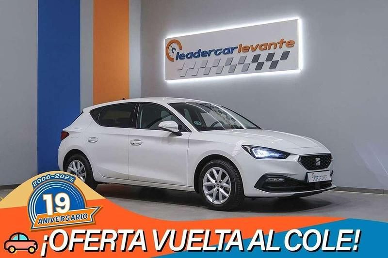Blanco Usado 2021 Seat Leon Style Berlina | 16.900 € (Buen precio) - Imagen 1/4