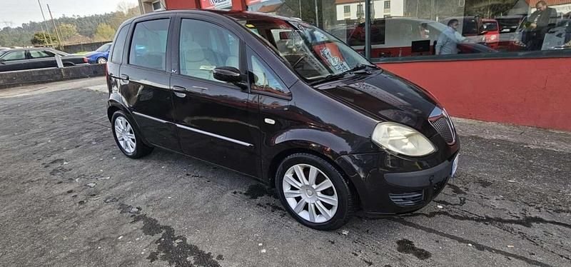 Usado Lancia Musa 101 CV (74 kW) 2004 Monovolumen