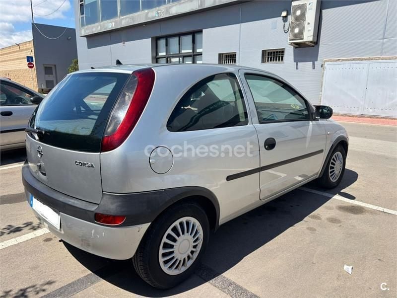 Usado Opel Corsa Club 58 CV (42 kW) 2001 Gris / plata Berlina