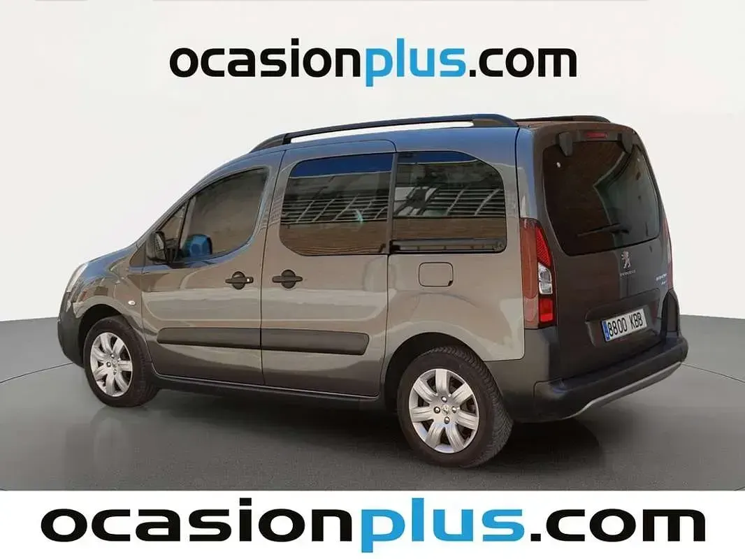 Usado Peugeot TePee Outdoor 99 CV (72 kW) 2017 Marrón Van