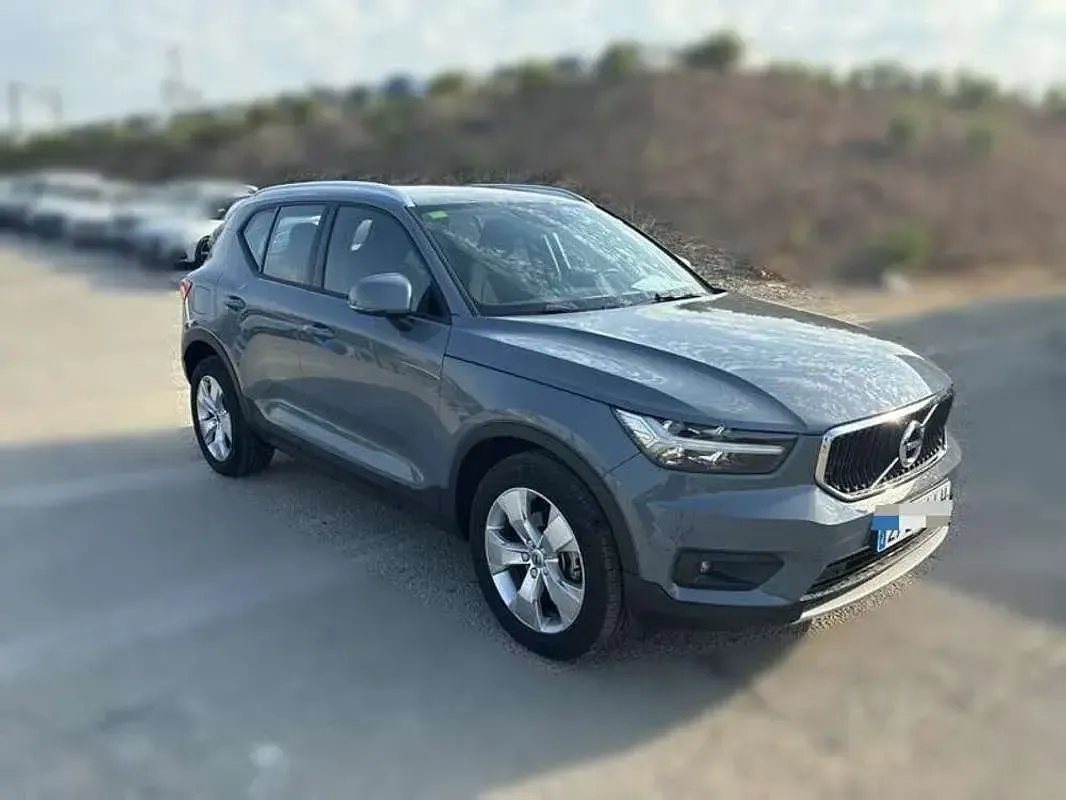 Usado Volvo XC40 Momentum 150 CV (110 kW) 2020 Gris SUV