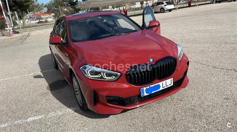 Usado BMW 118 Executive 150 CV (110 kW) 2020 Rojo Utilitario