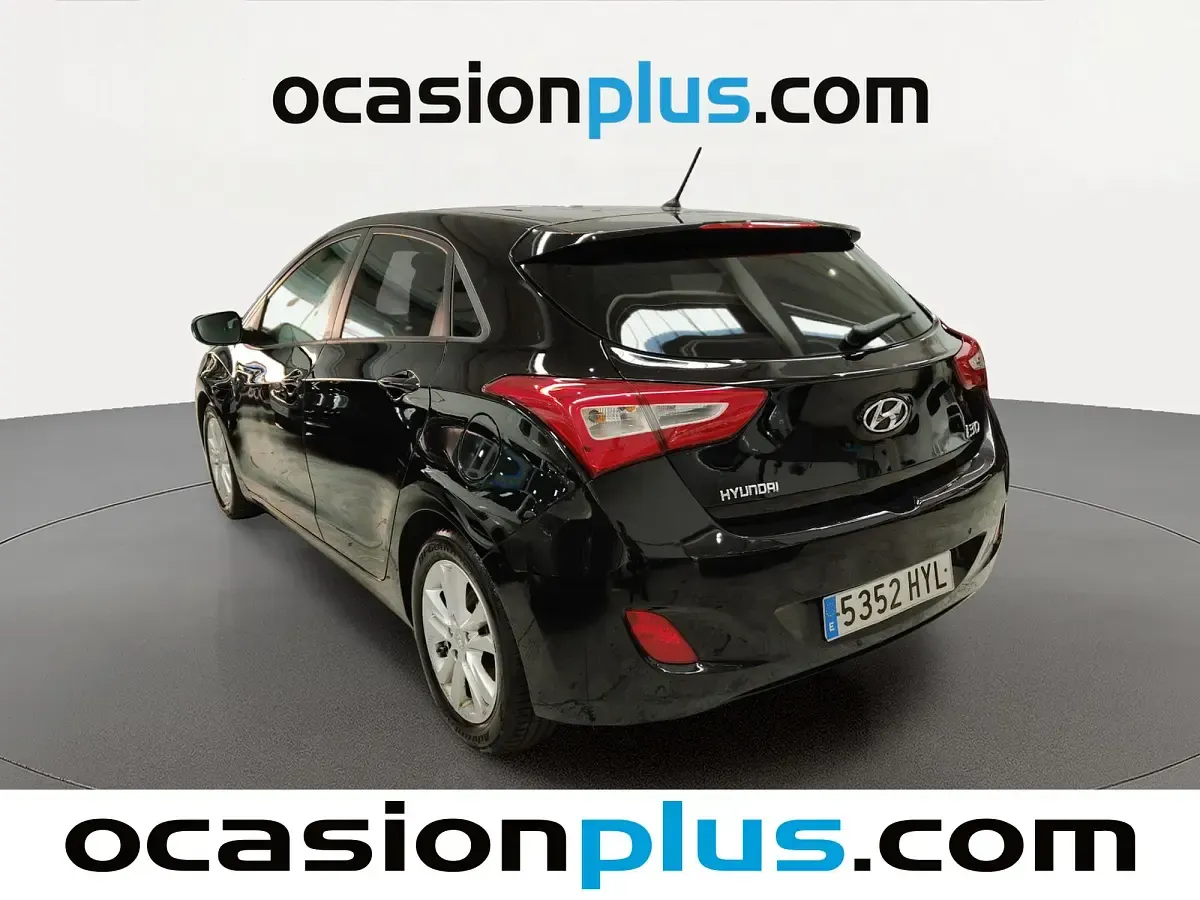 Usado Hyundai i30 GO! 90 CV (66 kW) 2014 Negro Utilitario