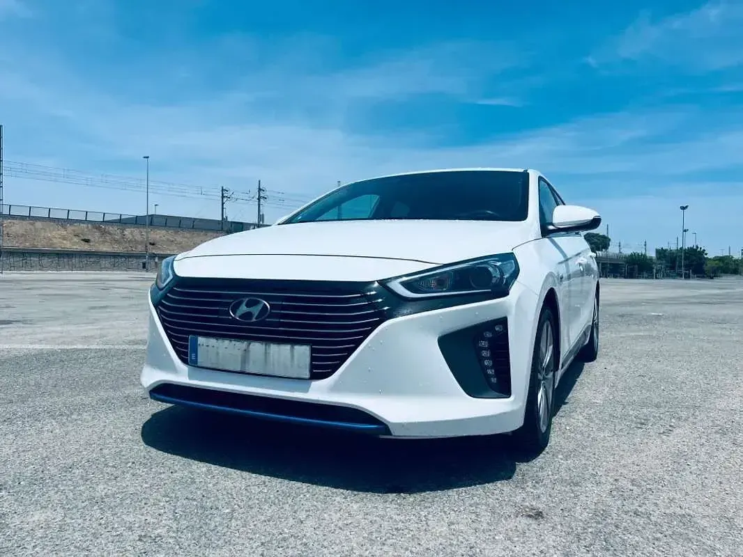 Usado Hyundai Ioniq 141 CV (103 kW) 2019 Blanco Utilitario