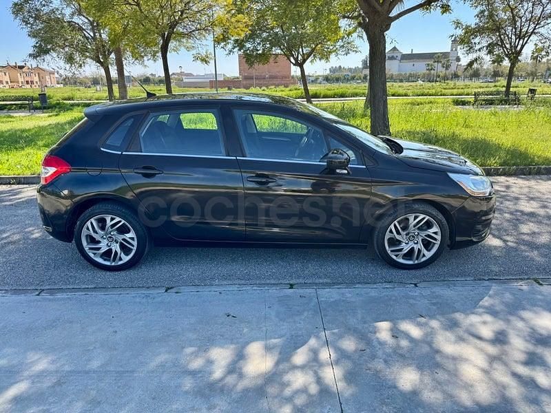 Usado Citroën C4 114 CV (83 kW) 2015 Negro Berlina