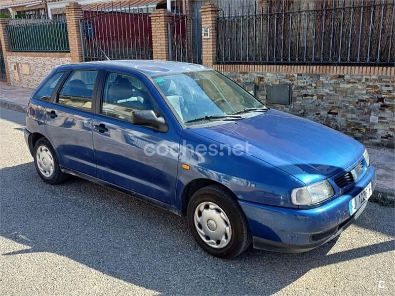Azul Usado 1997 Seat Ibiza Berlina | 1500 € (Precio justo) - Imagen 1/4
