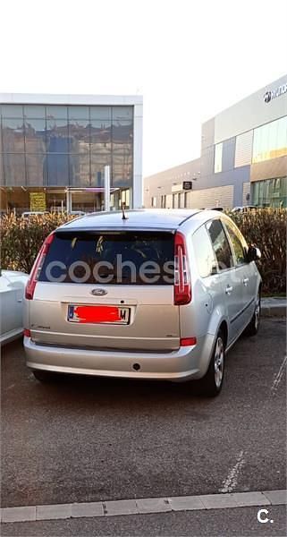 Usado Ford C-MAX Ghia 109 CV (80 kW) 2010 Gris / plata Monovolumen
