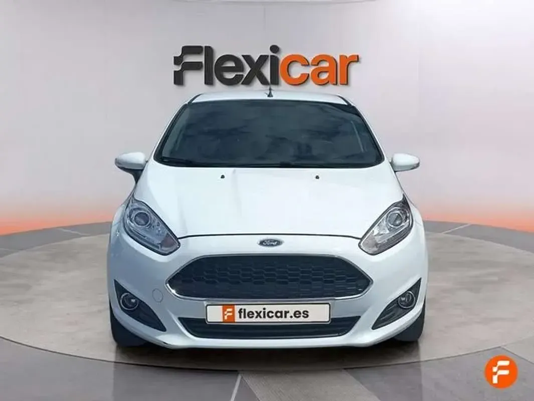 Usado Ford Fiesta Trend 82 HP (60 kW) 2017 Branco Citadino
