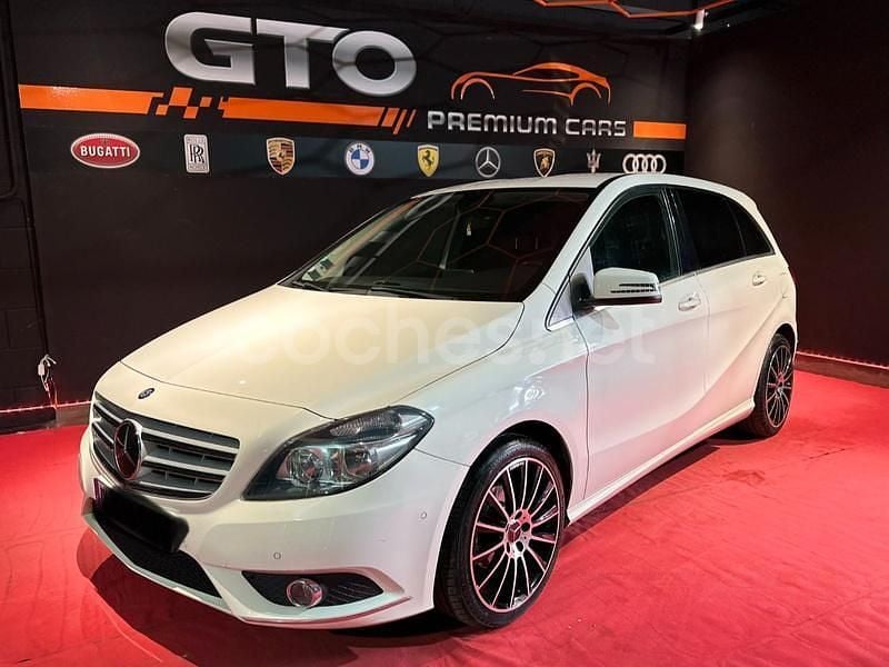 Blanco Usado 2015 Mercedes B180 Monovolumen | 11.990 € (Buen precio) - Imagen 1/3