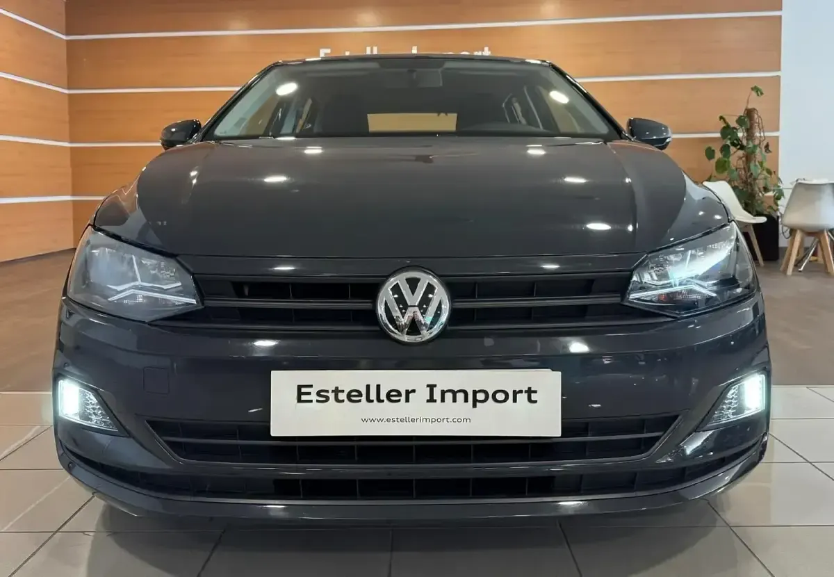 Usado VW Polo Edition 65 CV (47 kW) 2019 Gris Utilitario