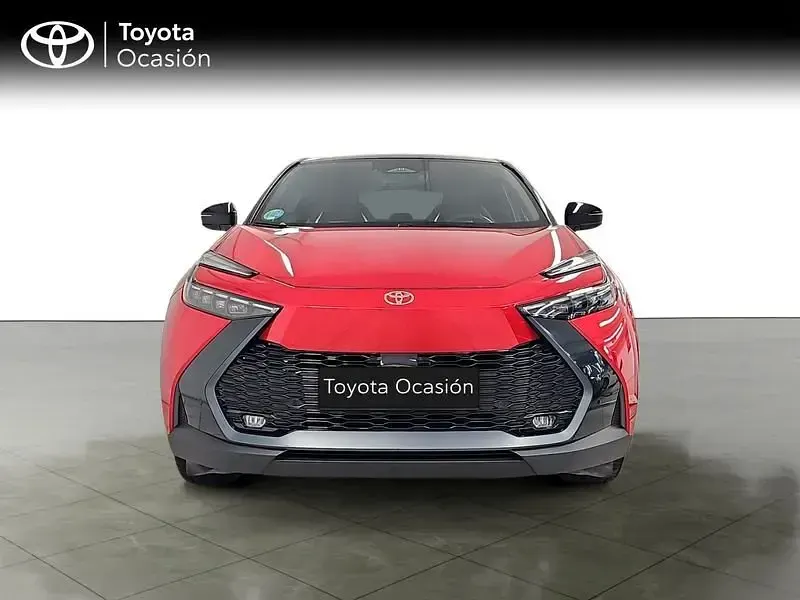 Usado Toyota C-HR 140 CV (102 kW) 2025 Rojo SUV