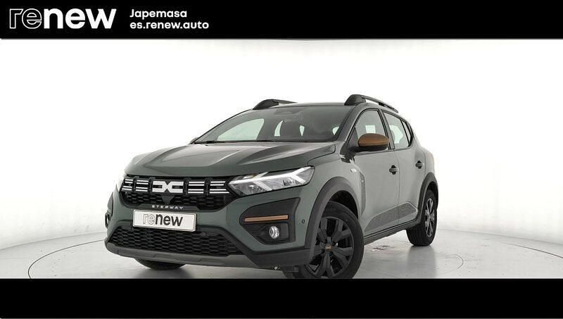 Usado Dacia Sandero Extreme 100 CV (73 kW) 2025 Verde Berlina