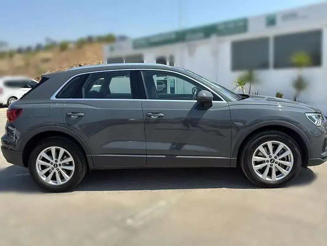 Usado Audi Q3 Sportback Premium 150 CV (110 kW) 2022 Gris SUV