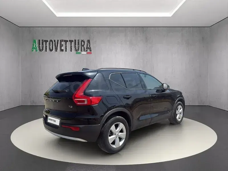 Usado Volvo XC40 129 CV (94 kW) 2023 Negro SUV