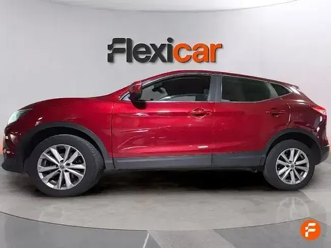 Usado Nissan Qashqai N-Connecta 115 CV (84 kW) 2015 Rojo SUV