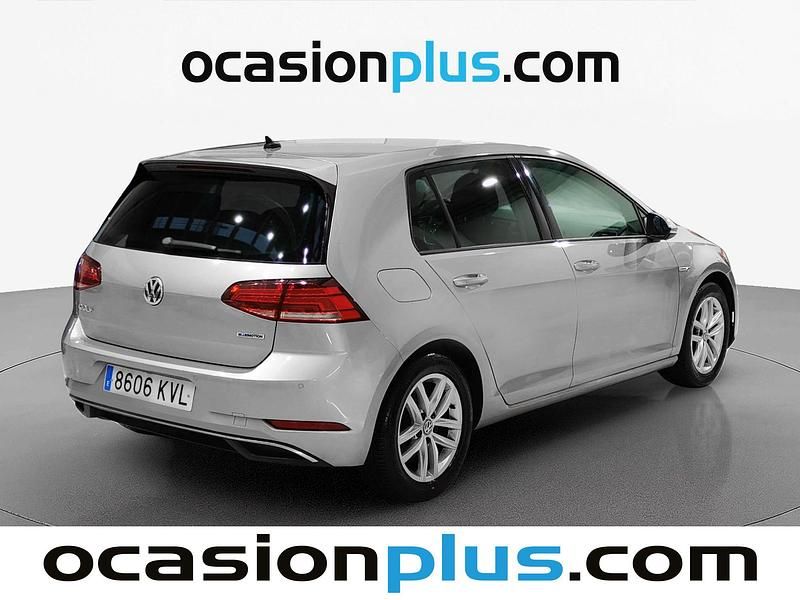 Usado VW Golf VII Advance 130 CV (95 kW) 2019 Gris plata Utilitario