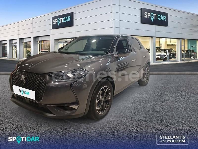 Gris / plata Usado 2021 DS Automobiles DS3 Crossback Bastille SUV | 16.490 € (Precio justo) - Imagen 1/4