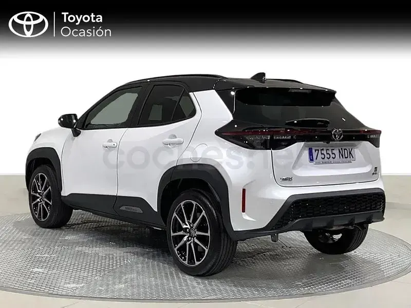 Usado Toyota Yaris Cross Sport 130 CV (95 kW) 2025 Blanco SUV