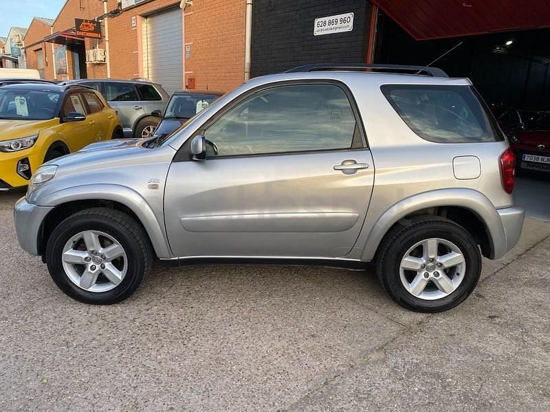 Usado Toyota RAV4 Sol 116 CV (85 kW) 2006 Gris / plata SUV