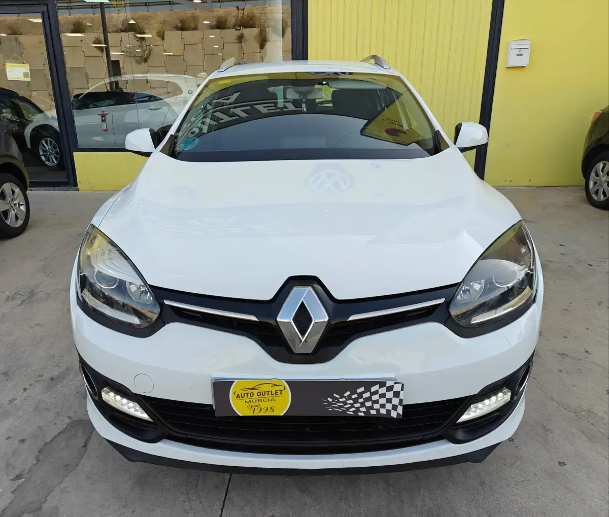 Usado Renault Mégane GrandTour Business 110 CV (80 kW) 2017 Blanco Familiar