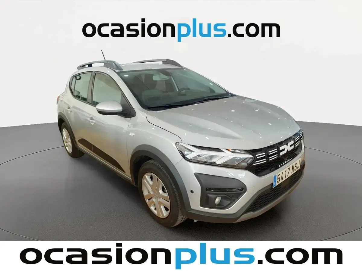 Usado Dacia Sandero Expression 91 CV (66 kW) 2024 Gris Utilitario