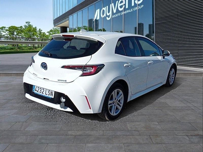 Usado Toyota Corolla Active 122 CV (89 kW) 2021 Blanco Berlina