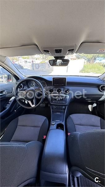 Usado Mercedes A180 Style 109 CV (80 kW) 2013 Gris / plata Berlina