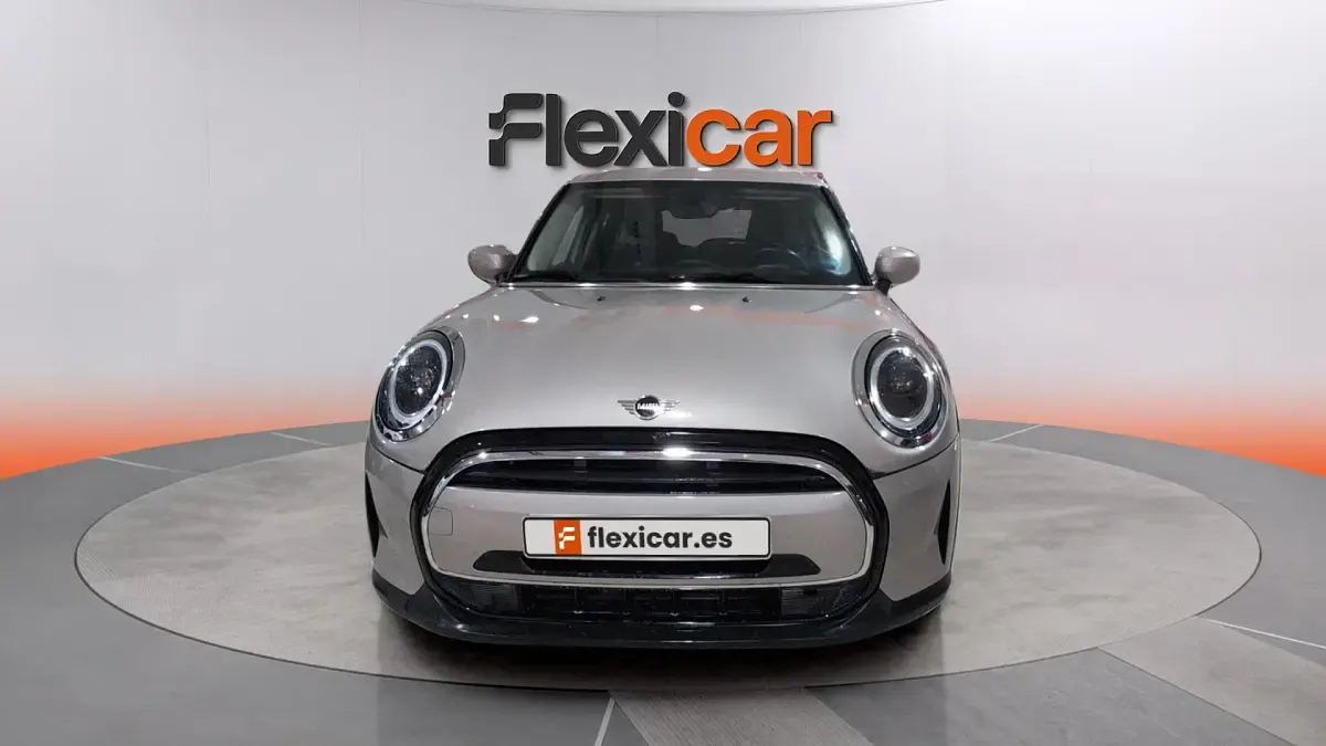 Usado Mini ONE 102 CV (75 kW) 2021 Gris Utilitario
