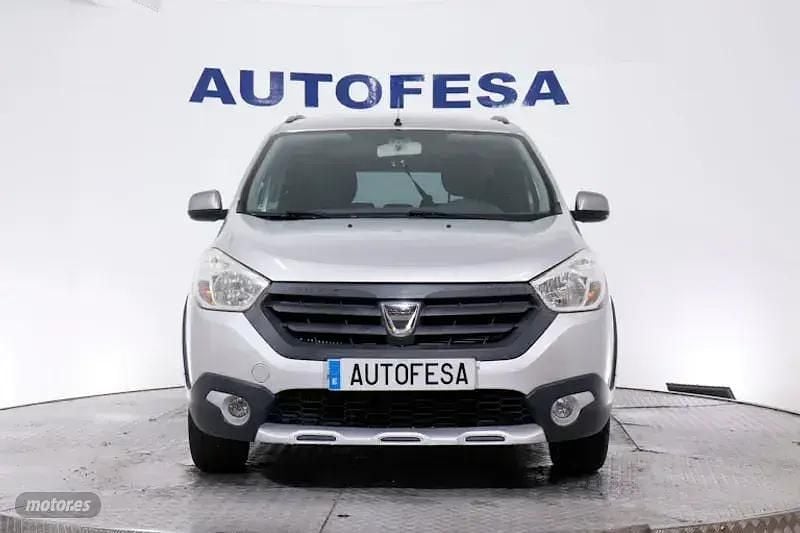 Usado Dacia Lodgy Stepway 115 CV (84 kW) 2017 Plateado Monovolumen