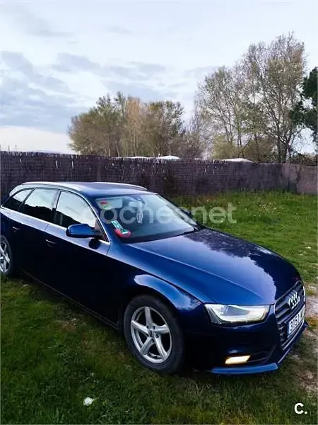 Usado Audi A4 Advanced 177 CV (130 kW) 2012 Azul Familiar