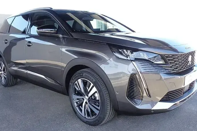 Usado Peugeot 5008 Allure 130 CV (95 kW) 2024 SUV