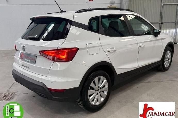 Usado Seat Arona Style 110 CV (80 kW) 2022 SUV