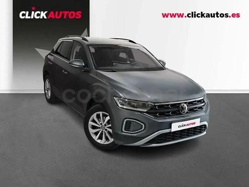 Usado VW T-Roc Life 150 CV (110 kW) 2024 Gris / plata SUV