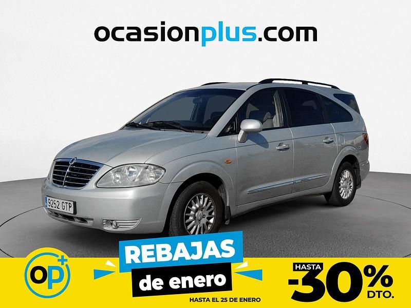 Gris plata Usado 2010 Ssangyong (KGM) Rodius Limited Monovolumen | 7990 € (Precio justo) - Imagen 1/4