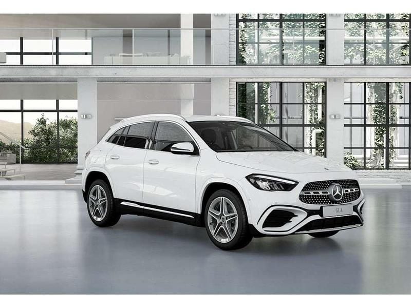 Usado Mercedes GLA250 165 CV (121 kW) 2025 Blanco SUV