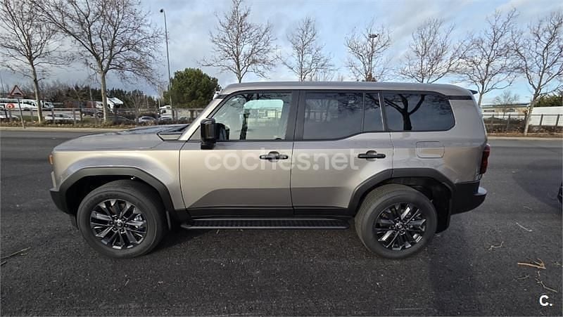 Nuevo Toyota Land Cruiser 204 CV (150 kW) 2025 Marrón SUV