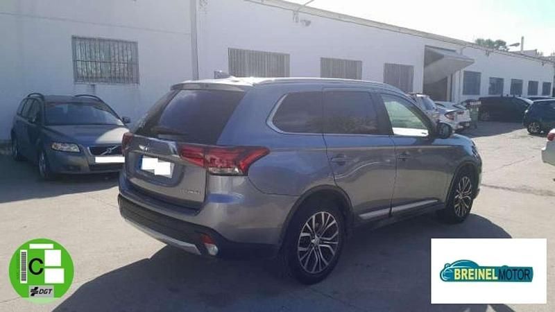 Usado Mitsubishi Outlander Motion 150 CV (110 kW) 2017 Gris SUV