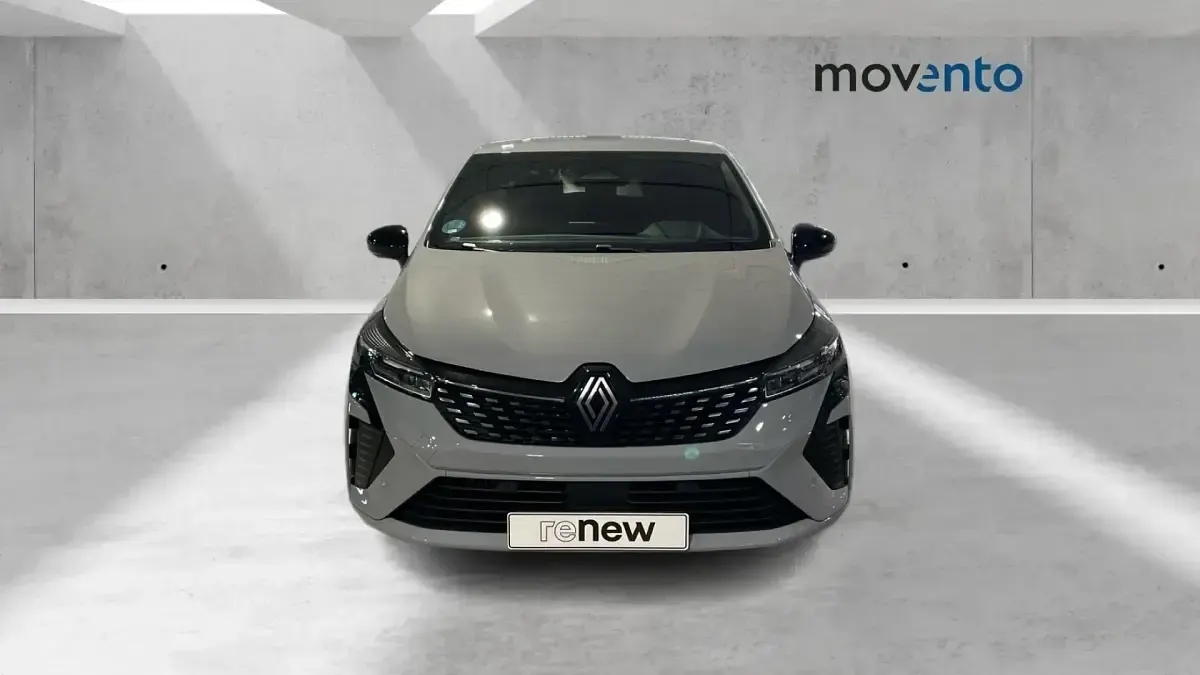 Usado Renault Clio V Techno 100 CV (73 kW) 2025 Gris Berlina