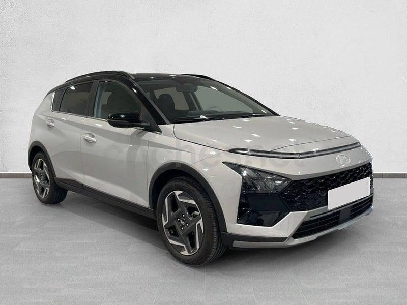 Usado Hyundai Bayon 100 CV (73 kW) 2025 Gris / plata SUV