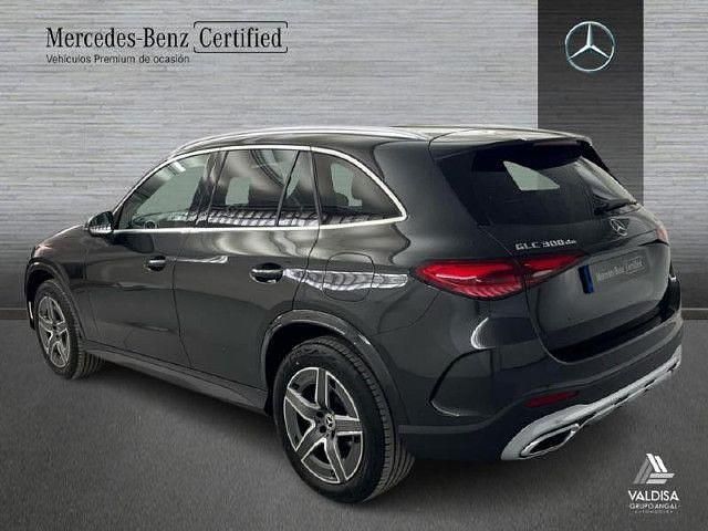 Nuevo Mercedes GLC300e 333 CV (244 kW) 2026 Gris grafito