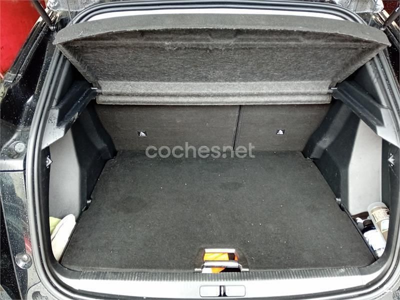 Usado Peugeot 2008 Allure 130 CV (95 kW) 2020 Negro SUV