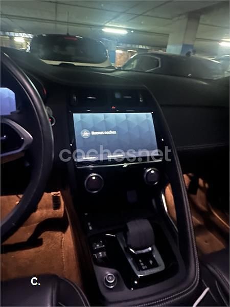 Usado Jaguar E-Pace R-Dynamic 163 CV (119 kW) 2022 Gris / plata SUV